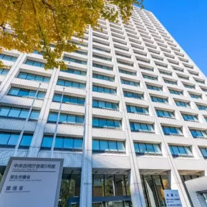 社会保険の適用範囲が段階的に拡大！企業への影響は？社内準備や手順について解説のサムネイル